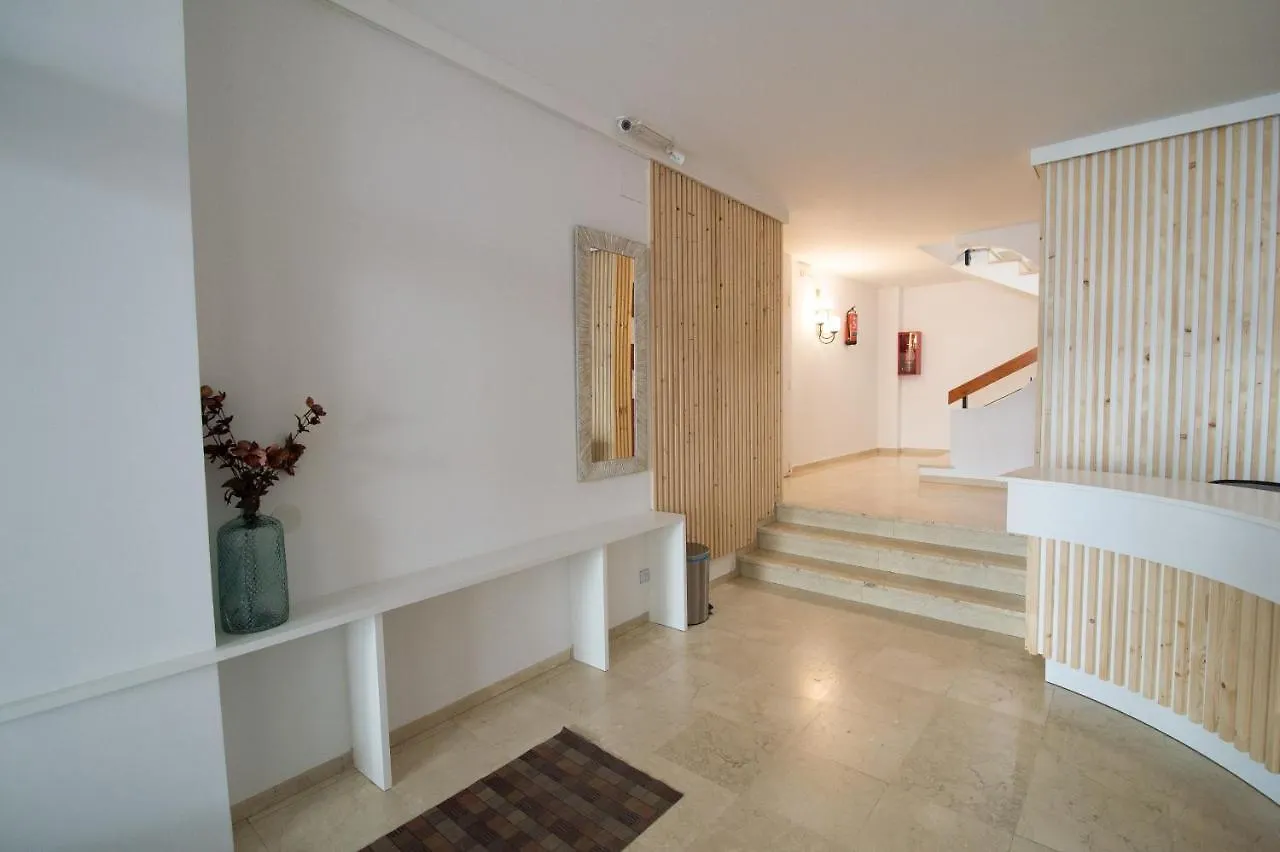 Sant Antoni de Portmany Apartamentos Mestret 0*, Sant Antoni de Portmany ספרד